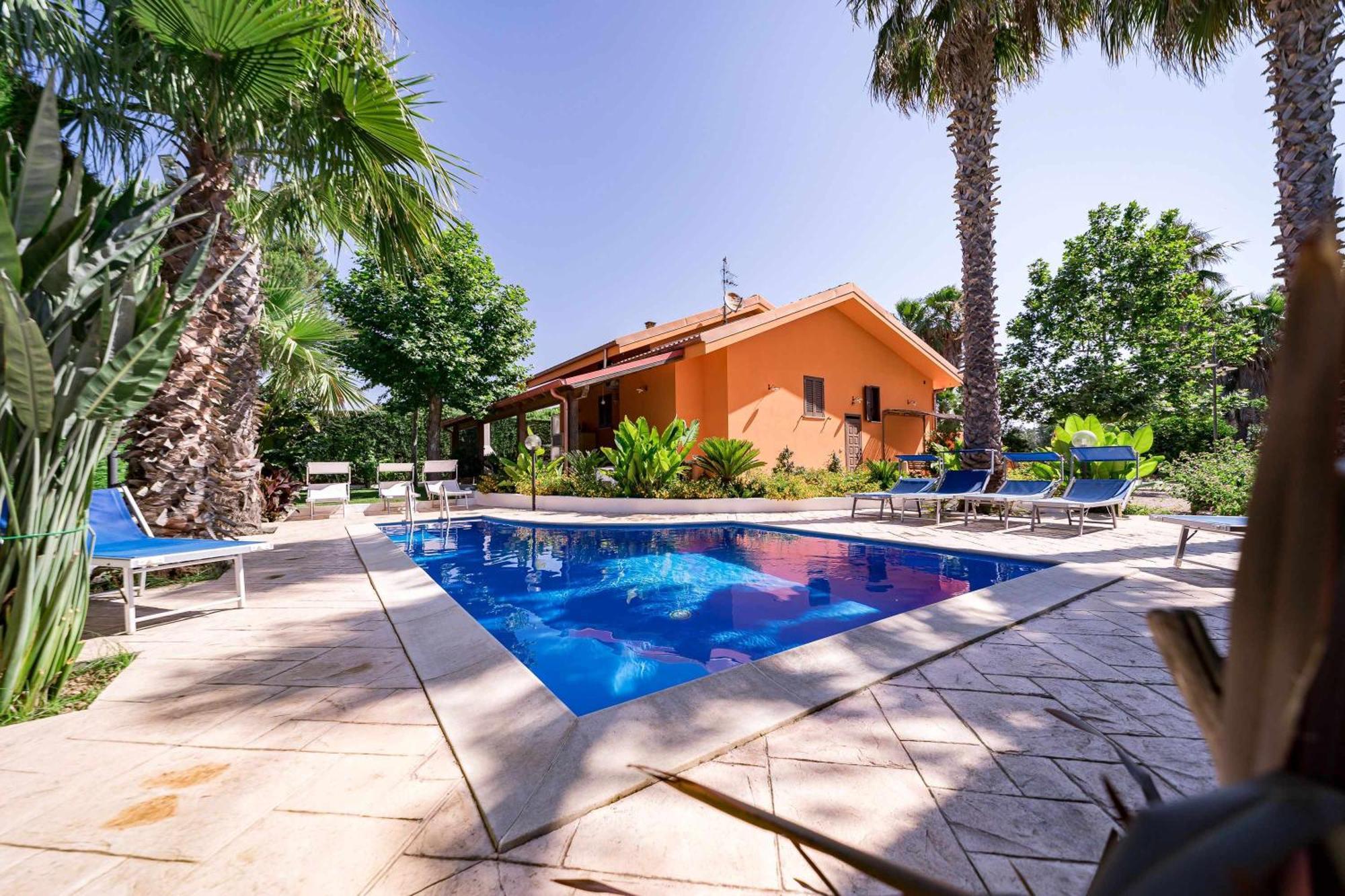 Villa Claudia By Vivimy Parabita Kültér fotó